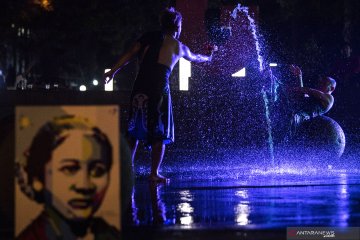 Tarian 'Habis Gelap Terbitlah Terang' memperingati hari Kartini