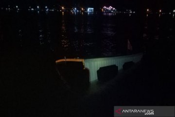 Polisi : Kapal fery penyeberangan mengangkut 60 santri tenggelam