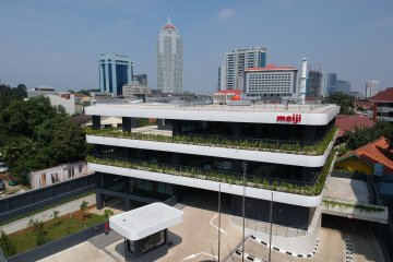 Pendirian gedung kantor pusat baru dan perpindahan alamat perusahaan PT. Meiji Indonesian Pharmaceutical Industries