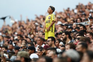 Aksi suporter Corinthians di Brasil