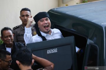 Jaksa tuntut Ahmad Dhani satu tahun enam bulan penjara