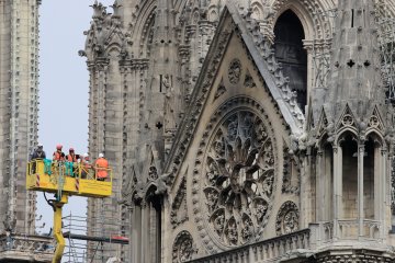 Prancis selidiki kemungkinan kelalaian pada kebakaran Notre Dame