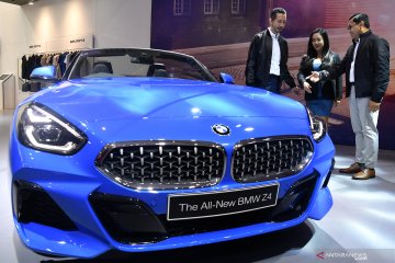 Bos BMW bantah beli saham Mercy