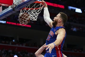 Blake Griffin sukses operasi kecil pada lututnya