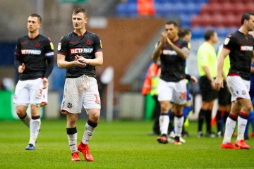 Gaji tak dibayarkan, pemain Bolton mogok