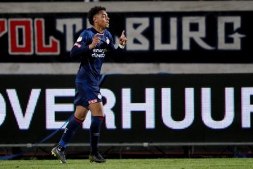 Kantongi tiga poin di markas Willem, PSV jaga asa juara