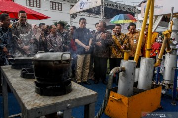 Peringatan Hari Bumi di museum geologi