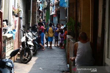 Aktivitas warga korban banjir di Pondok Pinang kembali normal