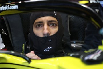 Ricciardo diganjar hukuman mundur tiga posisi start di Barcelona