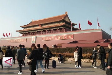 Menjelang petang di lapangan Tiananmen