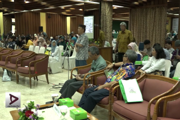 Buku lima hutan satu cerita diapresiasi KLHK