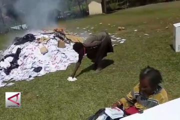 Polisi usut video pembakaran surat suara di Papua