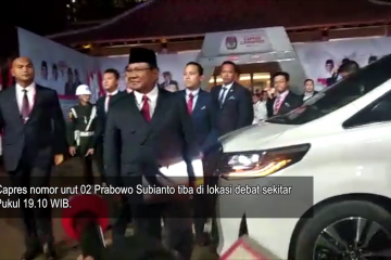 Flash - Prabowo-Sandi tiba di venue debat ke-5