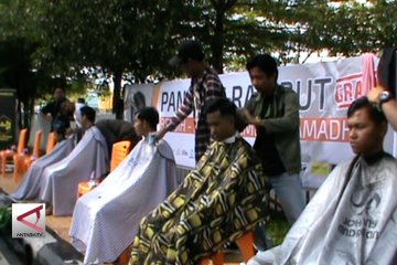 Pangkas rambut gratis sambut bulan suci Ramadhan