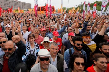 Peringatan Hari Buruh di Turki diwarnai ratusan penangkapan