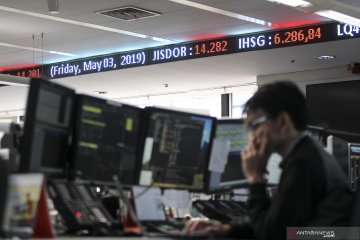 IHSG dibuka terkoreksi di hari pertama puasa