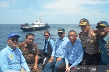 Susi Pudjiastuti pimpin penenggelaman 26 kapal asing di Kalbar