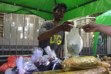 Bazaar Ramadhan di Matraman peluang bisnis bagi warga setempat