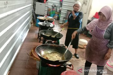 Masjid Istiqlal siapkan hidangan untuk berbuka puasa