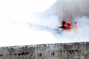 Kebakaran gudang sembako di Bekasi