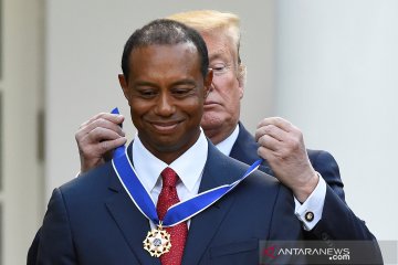 Tiger Woods terima penghargaan Medali Kebebasan dari Donald Trump