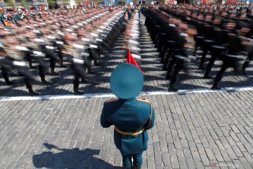 Parade militer memperingati Hari Kemenangan Rusia atas Nazi
