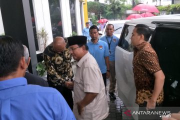 Prabowo dan PKS paparkan hasil penghitungan ke publik