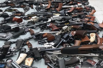 Anggota Demokrat tekan Republik  dengan ajukan RUU pemantauan senjata
