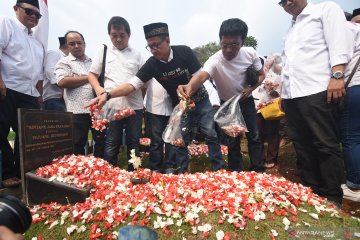 Ziarah pahlawan reformasi