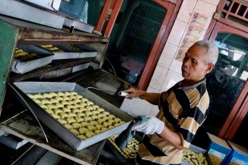 Usaha kue kering mulai kebanjiran pesanan jelang Lebaran