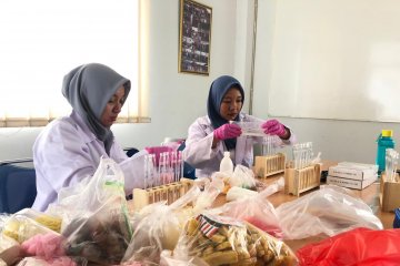 POM Tangerang pantau bahan makanan di pasar Kelapa Dua