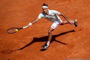 Roger Federer melaju ke babak selanjutnya di Italia Open ATP 1000