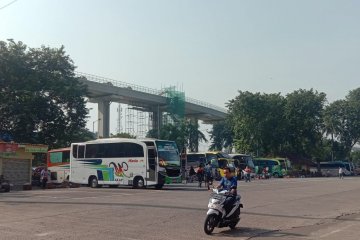 Pengemudi bus di Terminal Kampung Rambutan wajib tes kesehatan