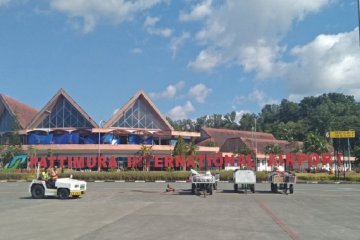Penumpang domestik di Bandara Pattimura Ambon turun 34 persen