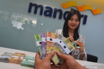 Bank Mandiri siapkan 77 titik penukaran uang kecil untuk Lebaran