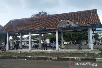 Sejumlah fasilitas penunjang terminal Cianjur rusak