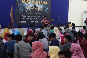 Mahasiswa Untidar buka puasa bersama anak panti asuhan