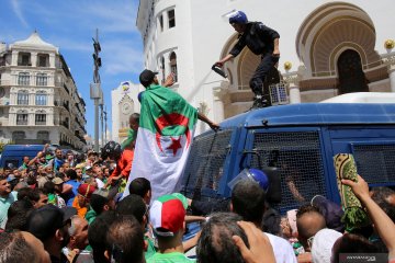 Presiden sementara Aljazair serukan dialog untuk persiapkan pemilu