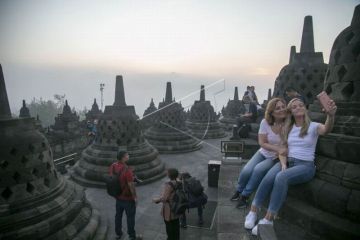 Matahari terbit Candi Borobudur