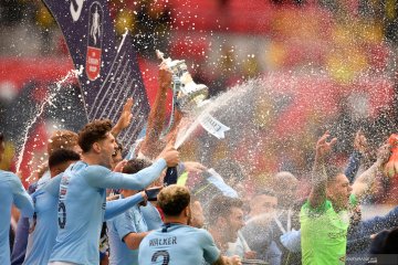Juara Piala FA, Manchester City raih trebel