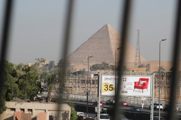 WNI di Mesir diimbau waspada menyusul teror bom di dekat Piramida Giza