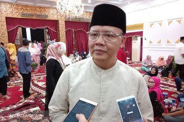 Gubernur Bengkulu terima masyarakat berlebaran di Balai Semarak