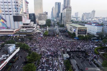 Aksi damai menyikapi hasil Pemilu 2019 di Bawaslu