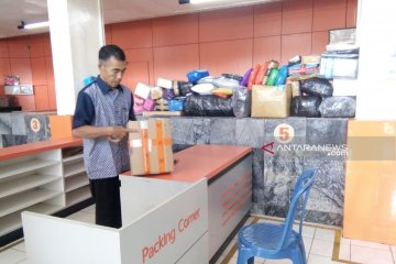 Kiriman paket jelang Lebaran di Padang diprediksi meningkat
