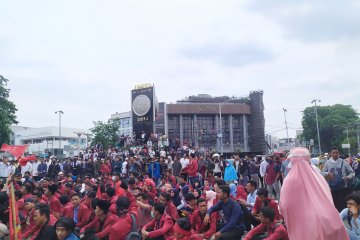 Aksi 22 Mei mahasiswa Muhammadiyah di Kantor Bawaslu Sumut