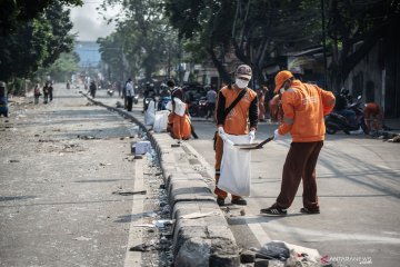 Pembersihan jalan KS Tubun