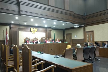 Lima orang anggota DPRD Sumut divonis 5 dan 4 tahun penjara