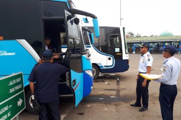 28 bus  AKAP di Lampung tak layak jalan antar pemudik