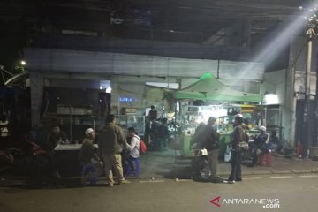 Situasi sudah normal, pedagang di Petamburan berjualan lagi