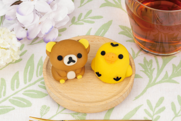 Beruang lucu Rilakkuma hadir dalam versi kue tradisional Jepang